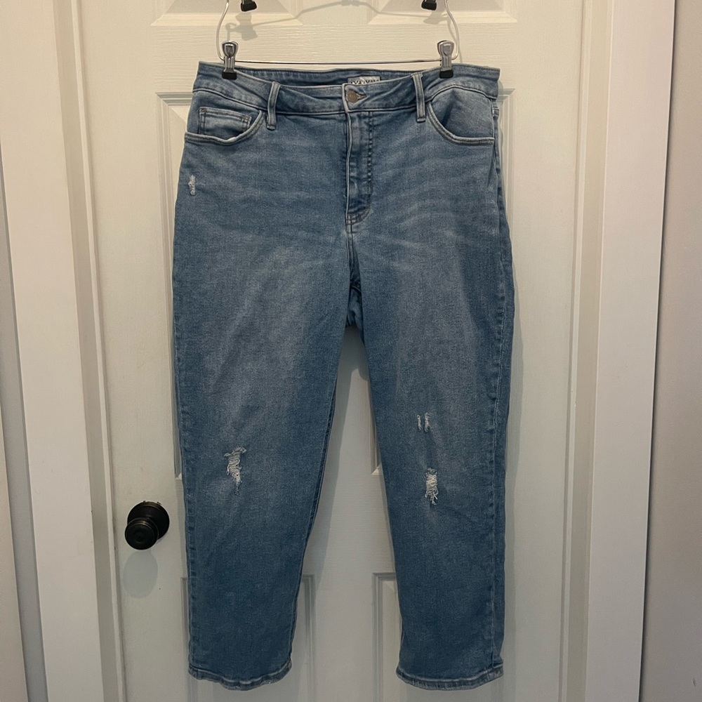 Ava & Viv jeans, medium/light wash, stretchy, size 14w